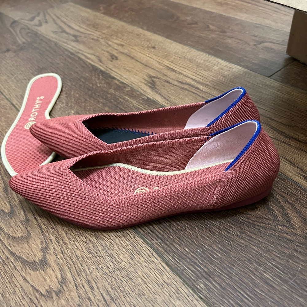 Rothy’s coral points size 7 read description